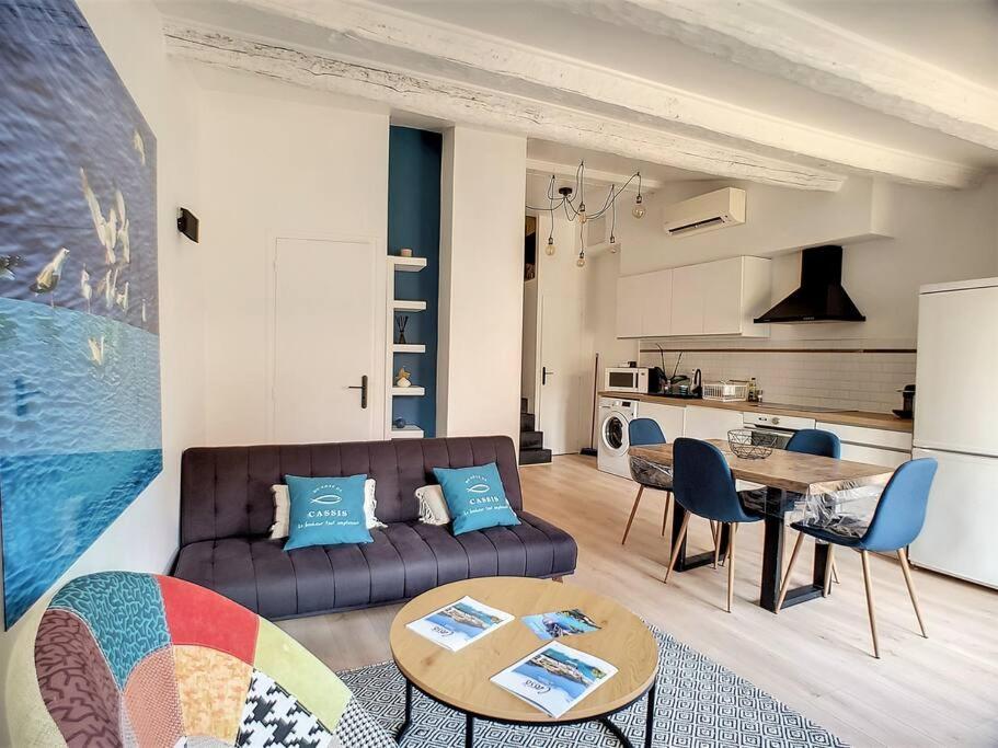 Un Balcon, Au Coeur Du Village كاسيس المظهر الخارجي الصورة