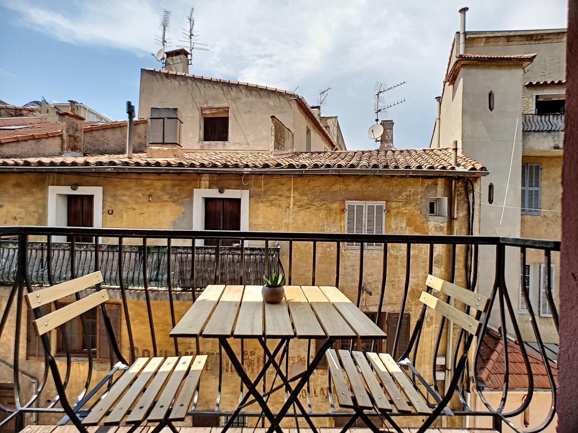 Un Balcon, Au Coeur Du Village كاسيس المظهر الخارجي الصورة